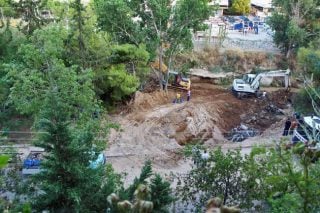 Η Περιφέρεια «ξεγλιστρά» από τις διαδικασίες για το ρέμα της Πικροδάφνης