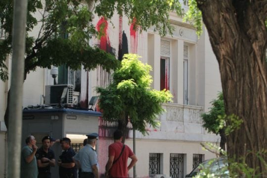 Νέο απόρρητο έγγραφο και εύλογες απορίες από τον Ρουβίκωνα