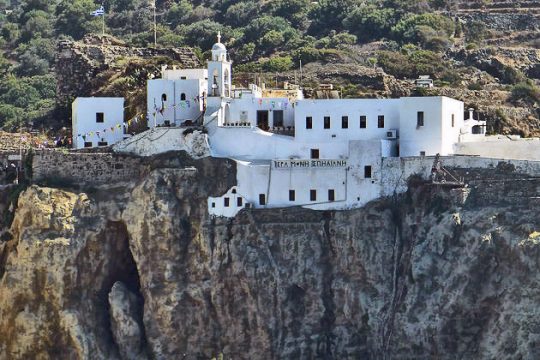 Η Παναγιά γιορτάζει στο Αιγαίο