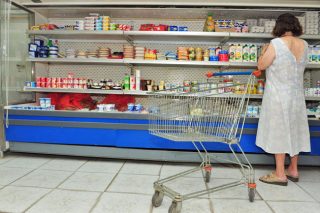 Ανθεκτικές οι τιμές φαρμάκων και τροφίμων