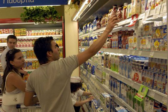 Πτώση 3,6% στο λιανικό εμπόριο τον Ιούνιο