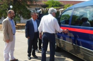 Σχολικό λεωφορείο για παιδιά κρατουμένων