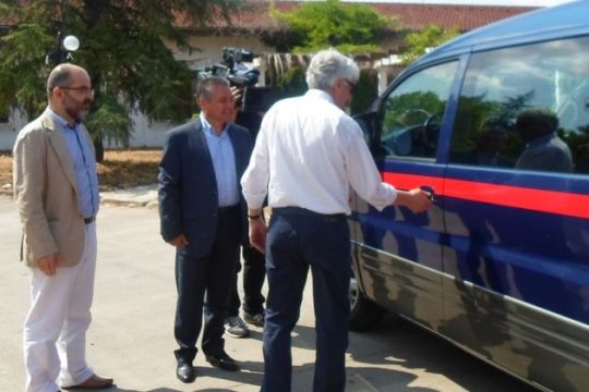 Σχολικό λεωφορείο για παιδιά κρατουμένων