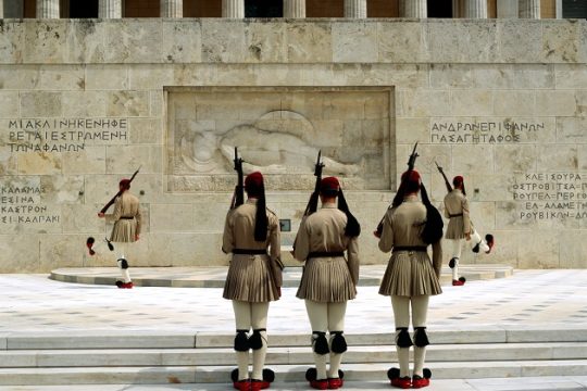 Πολιτευματική επανάσταση (3) – τα ερωτήματα