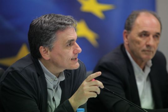 Στις Βρυξέλλες εν όψει Eurogroup το οικονομικό επιτελείο