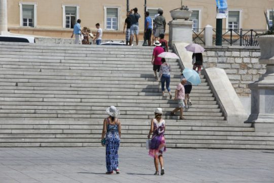 Στους 39 βαθμούς ο υδράργυρος στα ηπειρωτικά