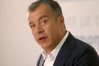 Ρε, άντε στον… διάλογο