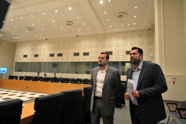 Κλιμάκωση συγκρούσεων με φόντο την πρώτη δόση