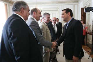 Περικύκλωση από την… ύπαιθρο