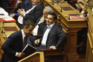 Σηκώνει το γάντι ο Μητσοτάκης