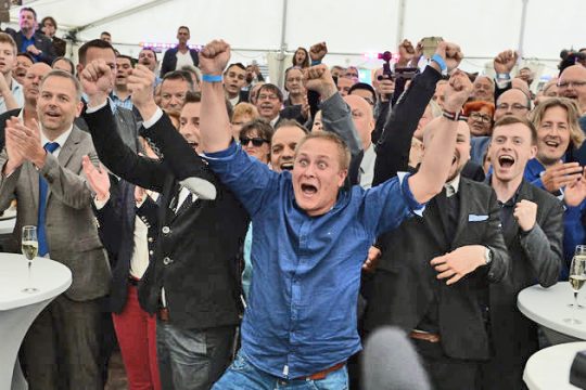 Ακροδεξιό ράπισμα στην Ανγκελα Μέρκελ