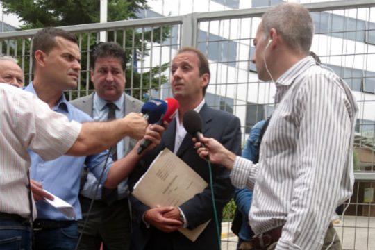 Συνεχίζονται οι «καραμπόλες» για το θέμα των τηλεοπτικών αδειών