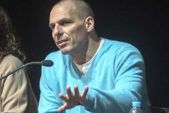 Στα χνάρια του «γραφικού» Βαρουφάκη
