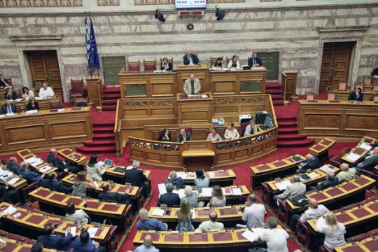 «Μετεξεταστέες» οι απολύσεις στα ιδιωτικά σχολεία