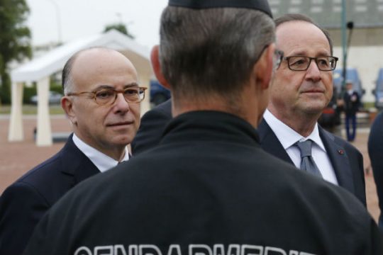 Η «ζούγκλα» του Καλέ στην προεκλογική εκστρατεία