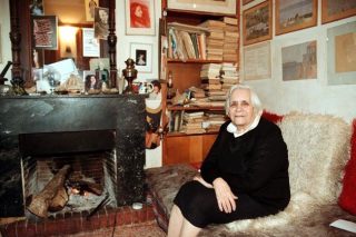 Η συγγραφέας, η αγωνίστρια, η σύντροφος του Βασίλη Ρώτα