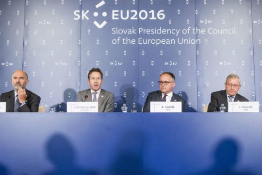 Προαπαιτούμενα και χρέος στην ατζέντα του Eurogroup