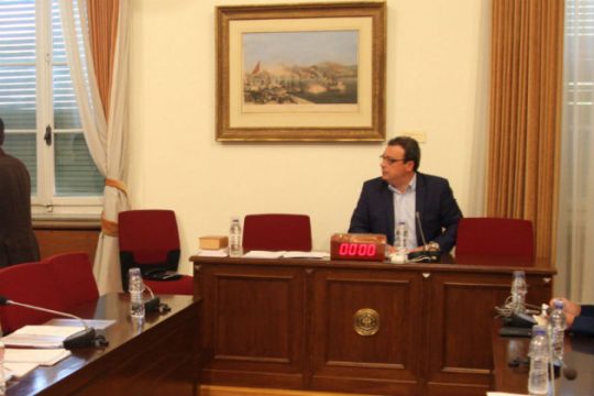 Σκάνδαλα και αντιπερισπασμοί