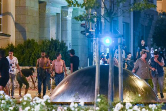 Συγκρούσεις ακροδεξιών με ανήλικους πρόσφυγες στη Γερμανία