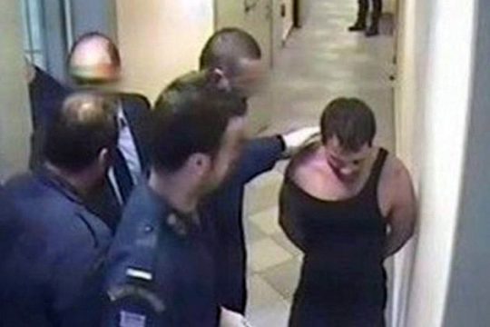 Τον βασάνισαν… ολίγον!