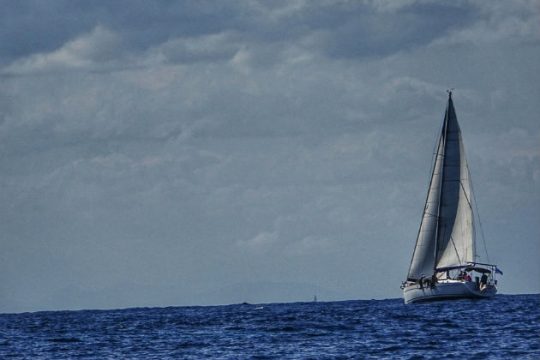 Στα πόδια τραυματίστηκε Βρετανός τουρίστας