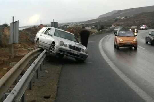 Ξαφνικό μπουρίνι με χαλάζι στην Κρήτη