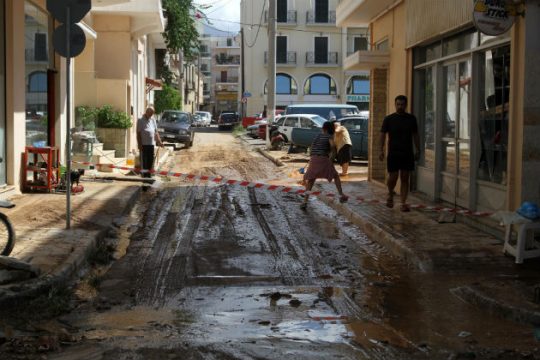 Καλαματιανά «καρφιά» για τον Αντώνη Σαμαρά