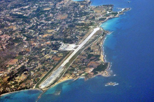 Επεκτείνεται… καταστροφικά το αεροδρόμιο Κεφαλονιάς;