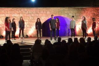 Η μαγεία της αρχαίας Λυρικής Ποίησης από μαθητές του Ηρακλείου