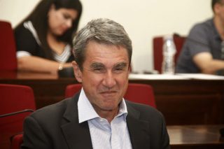 Ο Ανδρέας Λοβέρδος τα σπάει