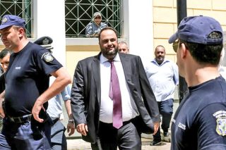 Κρητικά… «λιβανίσματα» στον Μαρινάκη