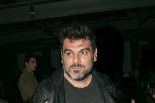 Ρώτησε «τι συμβαίνει;» και τον… λήστεψαν