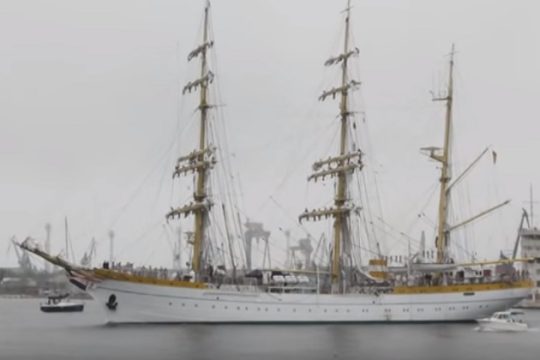Το ιστιοφόρο «Mircea» στον Πειραιά