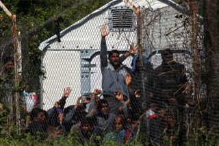 ΕΛΙΑΜΕΠ: Με ρυθμούς χελώνας η ένταξη των μεταναστών