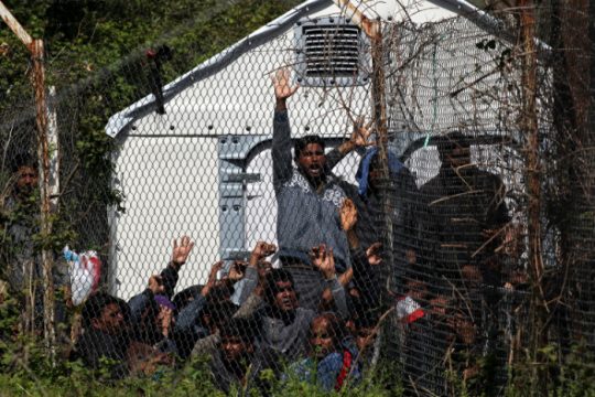 ΕΛΙΑΜΕΠ: Με ρυθμούς χελώνας η ένταξη των μεταναστών