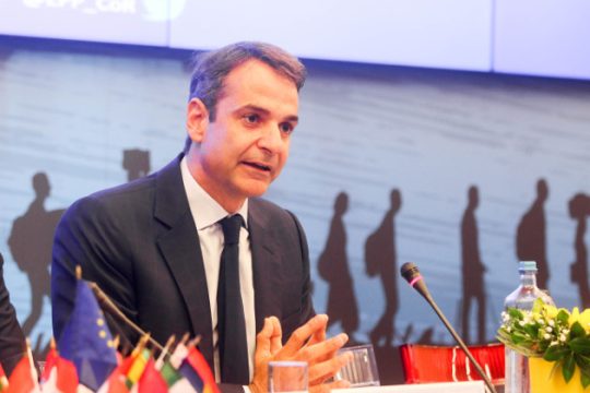 Στη Θεσσαλονίκη με αιχμή το προσφυγικό