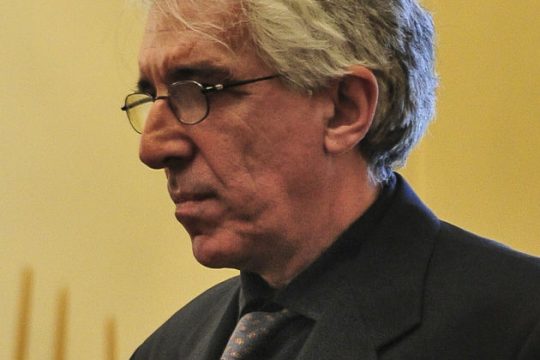 Παρασκευόπουλος: Iσχυρά συμφέροντα θέλουν να φύγει η κυβέρνηση
