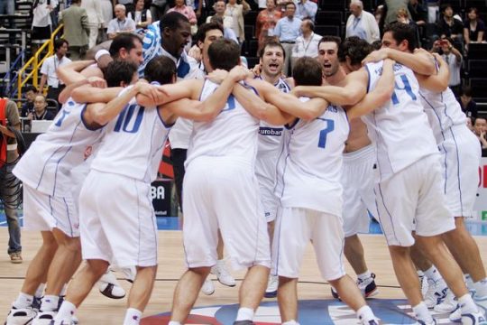 Χορεύοντας στη Σαϊτάμα