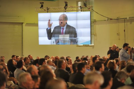 «Χοντρός» – «κοντός»