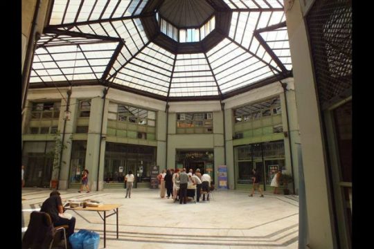 Λογοτεχνικός περίπατος στη Στοά του Βιβλίου
