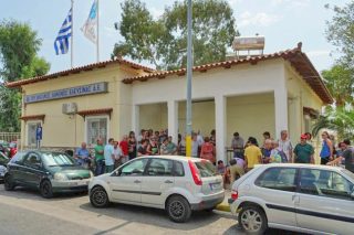 «Παγώνει» η εκφόρτωση χημικών στην Ελευσίνα