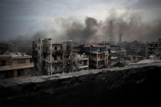 Οι βόμβες οδηγούν την εκεχειρία σε κατάρρευση