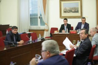 Λοβέρδος εναντίον Βαρδινογιάννη (το πιστέψατε;)