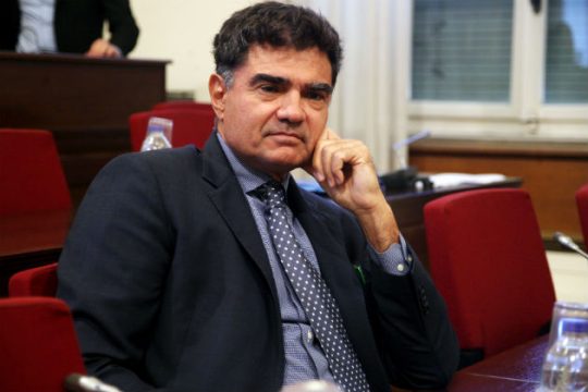 «Πώς θα επιβιώσουν τα 4 κανάλια με τα λεφτά που θα δώσουν για τις άδειες;»