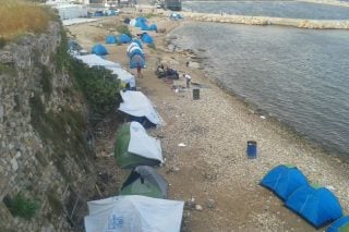 Χίος: μισάωρη βροχή «έπνιξε» δομές φιλοξενίας