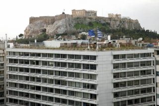 Μισό ΑΕΠ τα ληξιπρόθεσμα, κι αυξάνονται