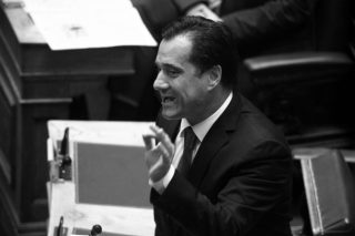Παντρεύτηκα έναν αντικομμουνιστή