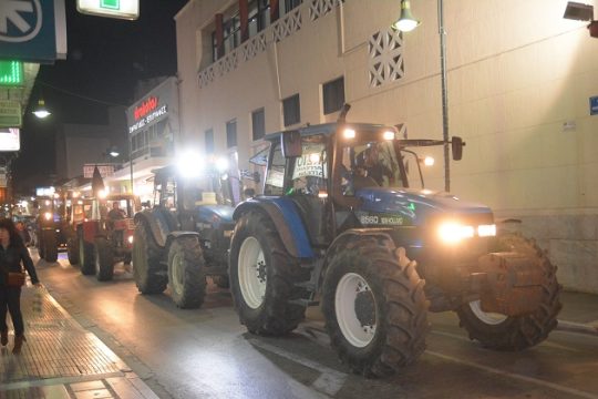 Αγρότες έτοιμοι για… μπλόκα