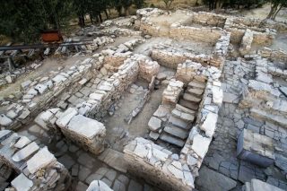 Στο δαιδαλώδες μινωικό ανάκτορο του Ψηλορείτη