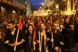 Δυναμική αντιπολεμική πορεία σε οκτώ πόλεις